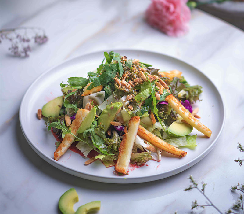 Grilled Halloumi Salad